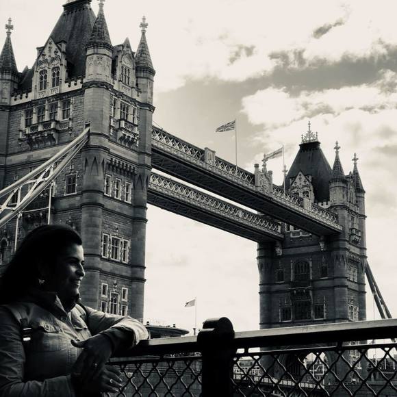 Meet your Posher, Ana - Picture 1 of 1